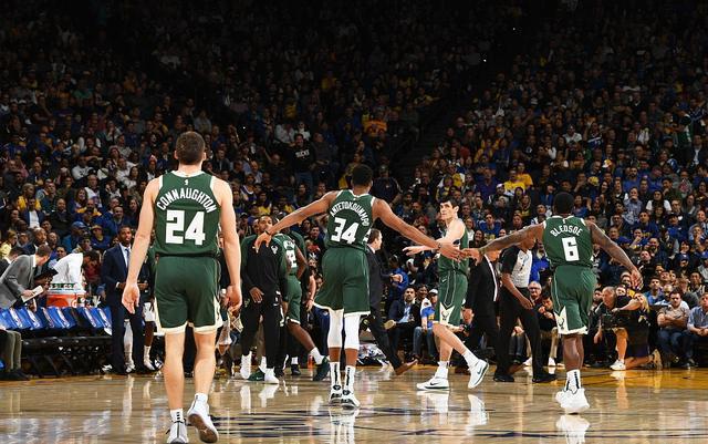 卡斯特洛内主场大败,成绩受挫表现一完 卡斯特洛内主场大败,成绩受挫表现一完