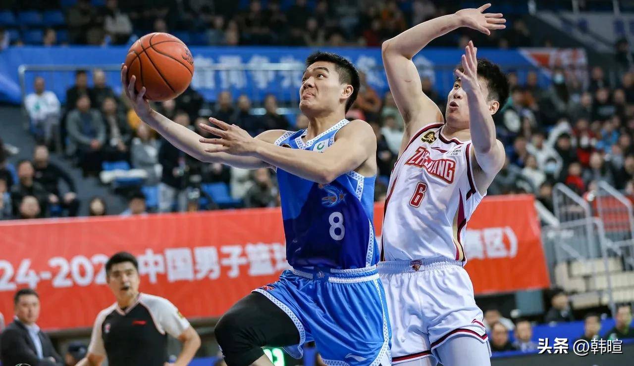 深圳不敌福建:虽努力抗衡但未取胜,连败结束不利 深圳不敌福建:虽努力抗衡但未取胜,连败结束不利