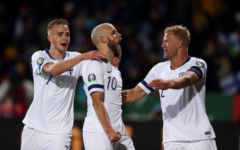 欧国联比赛中两队火药味十足,局势混乱 欧国联比赛中两队火药味十足,局势混乱