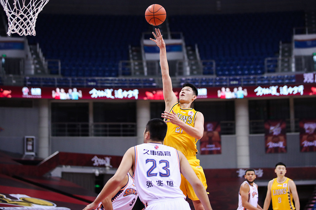 凤凰队成功签约内线球员,增强内线实力 凤凰队成功签约内线球员,增强内线实力