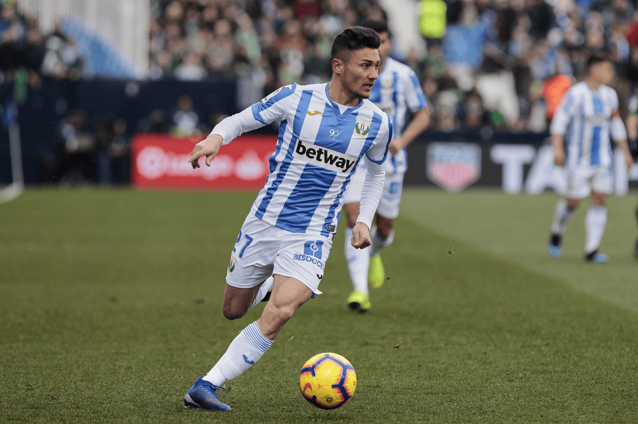 凯泽斯劳滕豪取三分,士气高涨欲杀入前六 凯泽斯劳滕豪取三分,士气高涨欲杀入前六