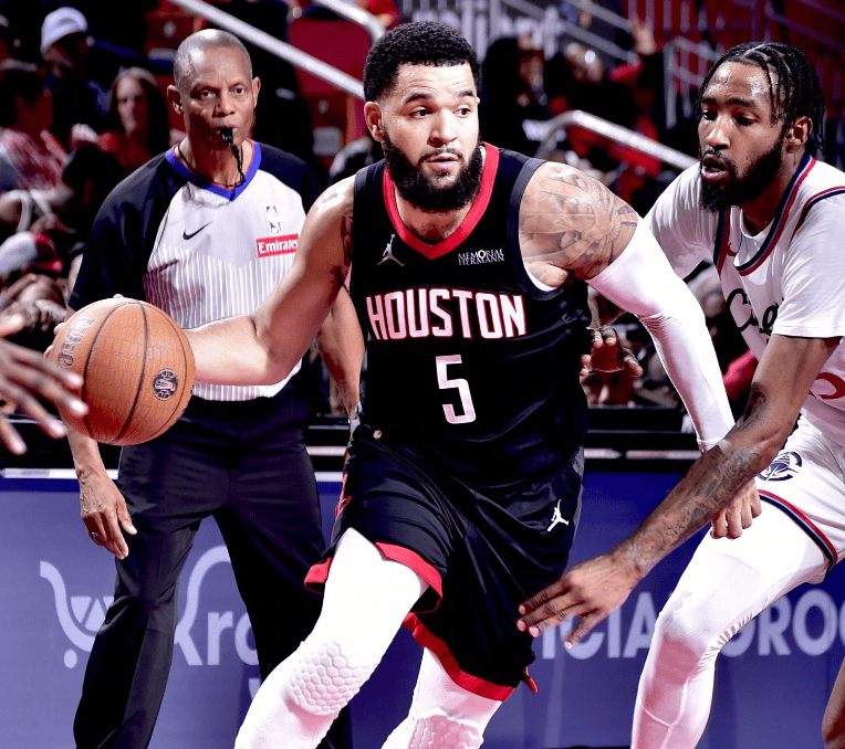 凯泽斯劳滕豪取三分,士气高涨欲杀入前六 凯泽斯劳滕豪取三分,士气高涨欲杀入前六