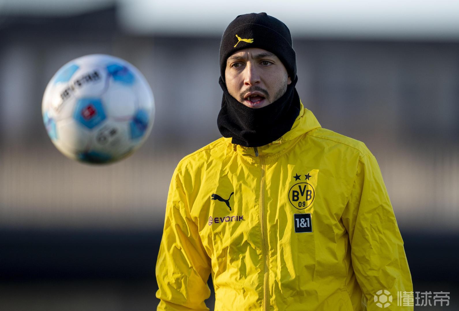 多特蒙德主教练严厉斥责球员，要求更努力训练
