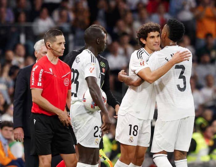 皇马板凳深度展现,替补球员助力球队获胜 皇马板凳深度展现,替补球员助力球队获胜