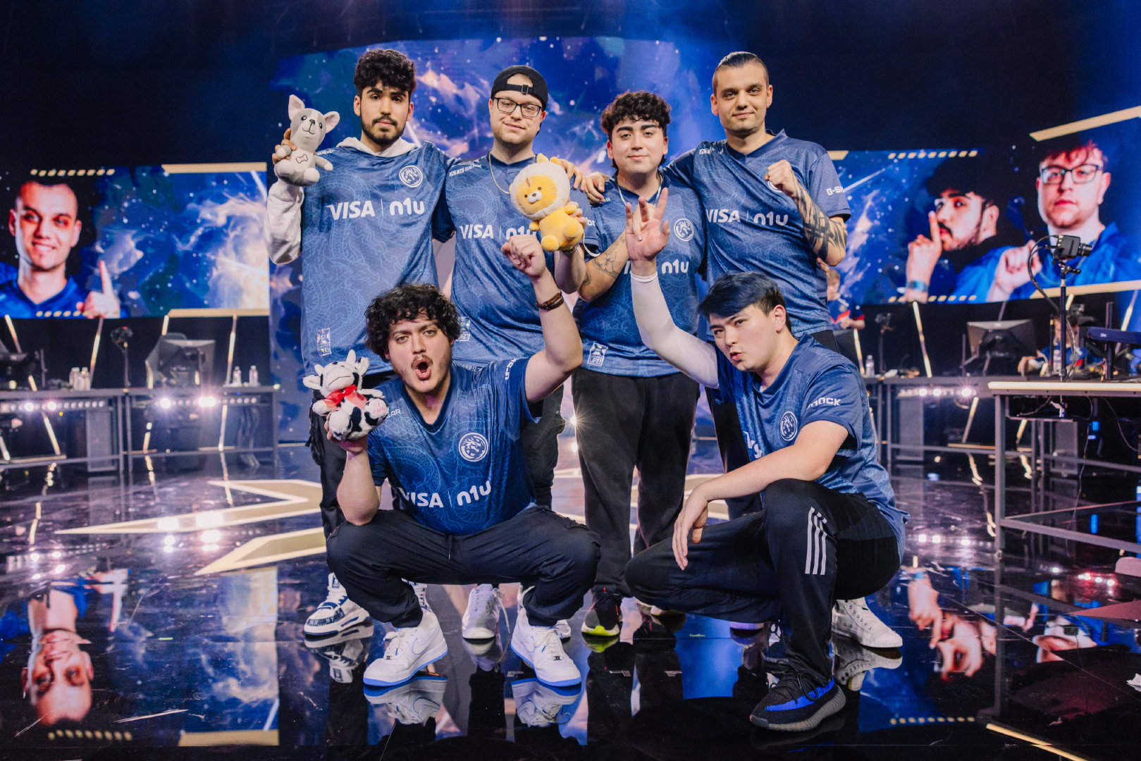 默契默契,球队合作无间赢得比赛 默契默契,球队合作无间赢得比赛