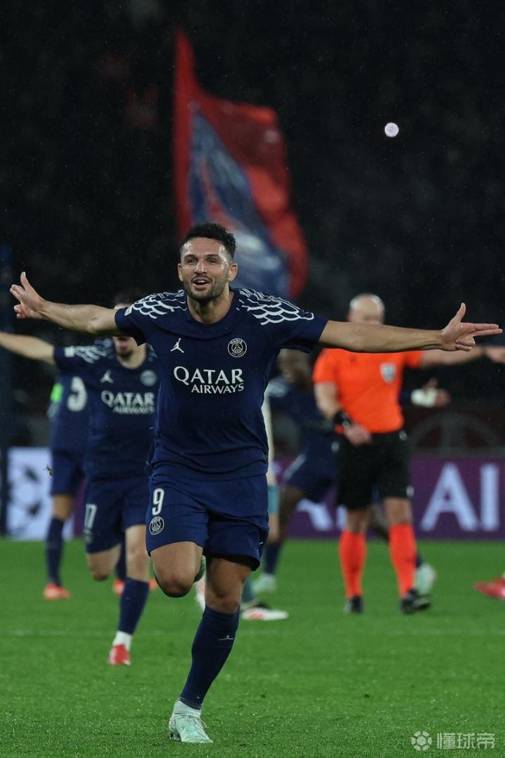 巴黎德比战：圣日耳曼力克摩纳哥暂登榜首