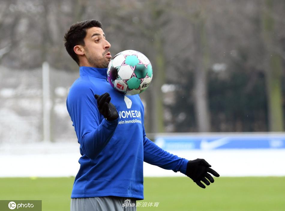 柏林赫塔球员备战细节工作,迎来挑战! 柏林赫塔球员备战细节工作,迎来挑战!