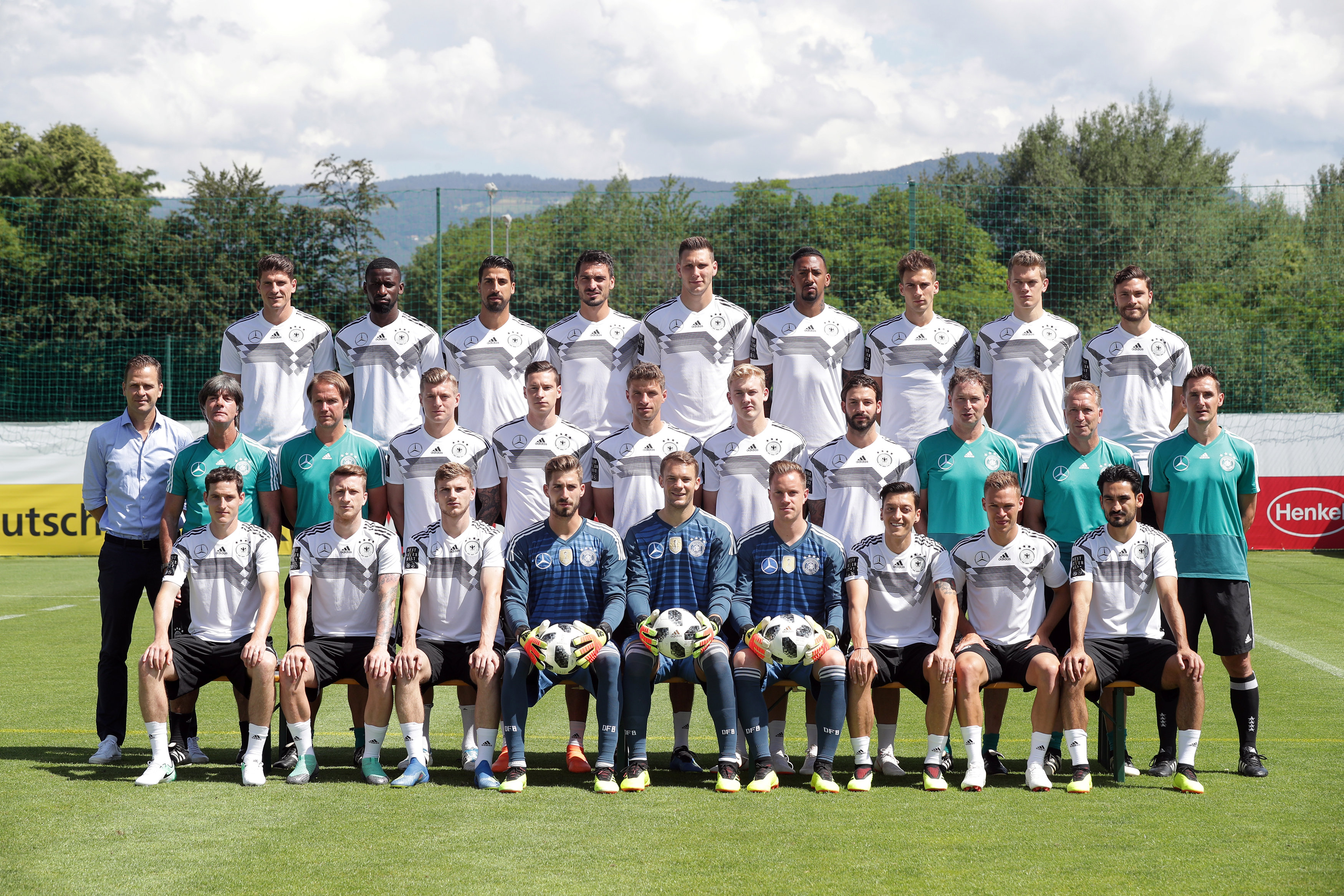 德国队士气高昂备战关键比赛,迎战欧洲豪强 德国队士气高昂备战关键比赛,迎战欧洲豪强