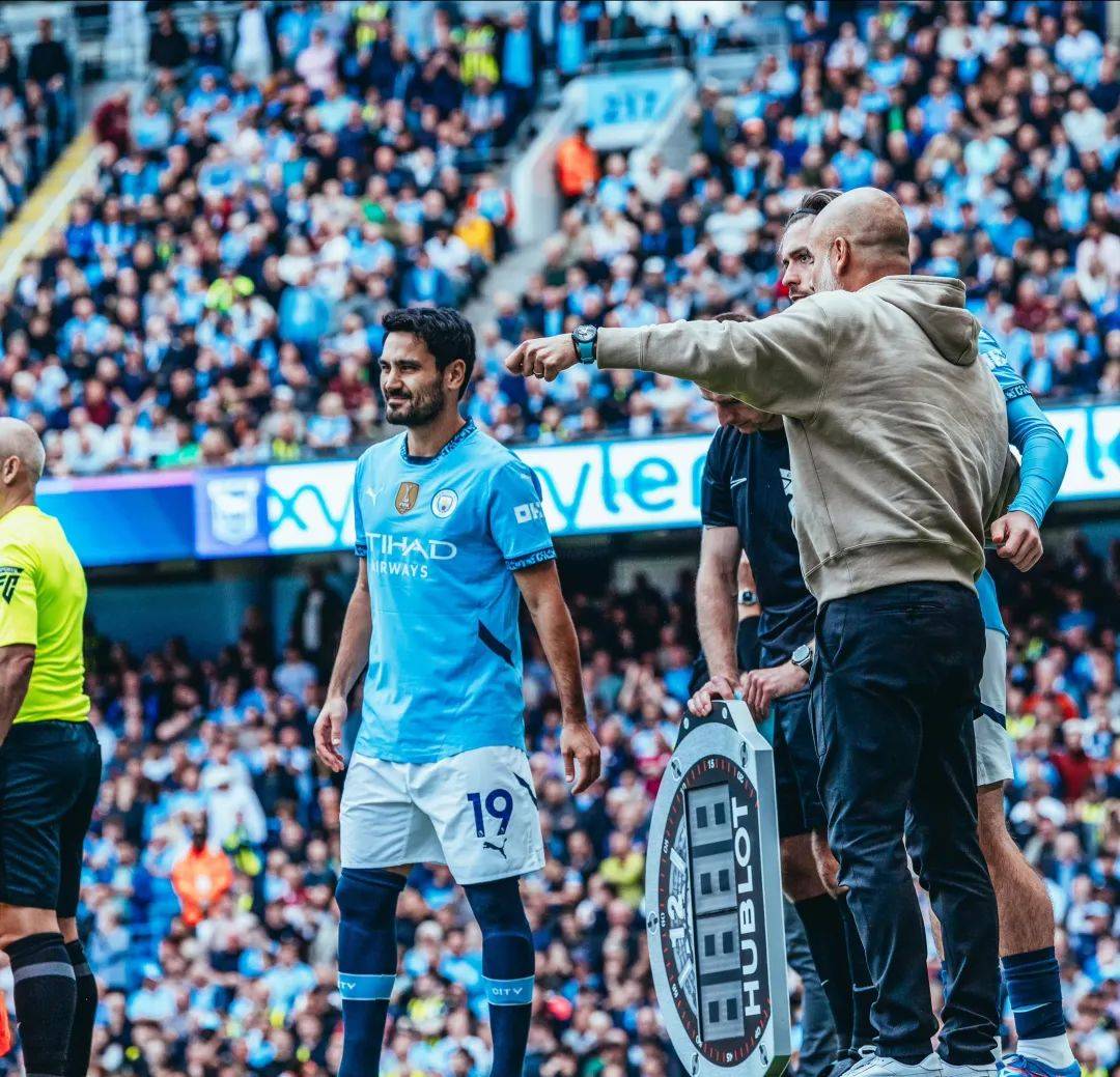 威廉希尔官网-曼城主场大胜伯恩茅斯领跑英超