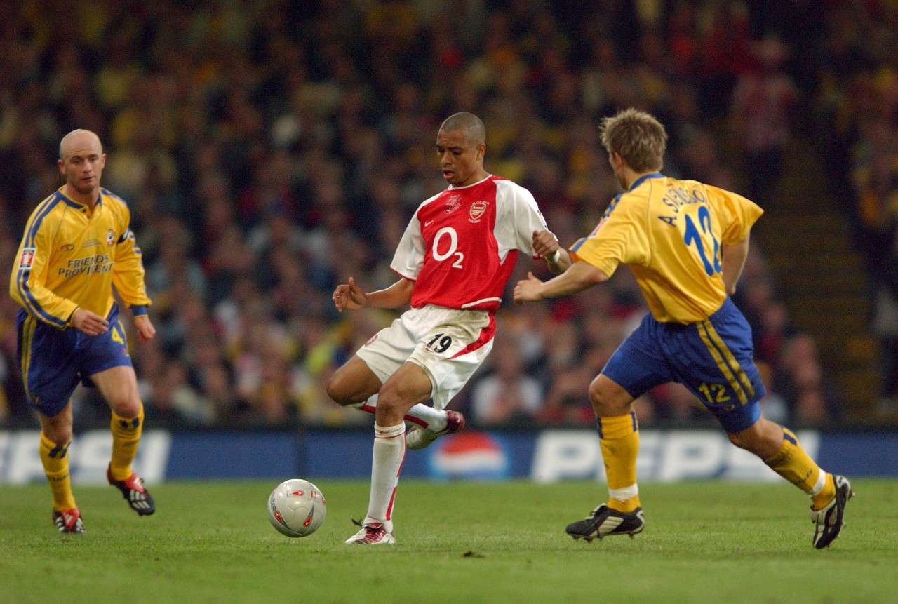 威廉希尔官网-全球知名球员积极参与社会慈善活动