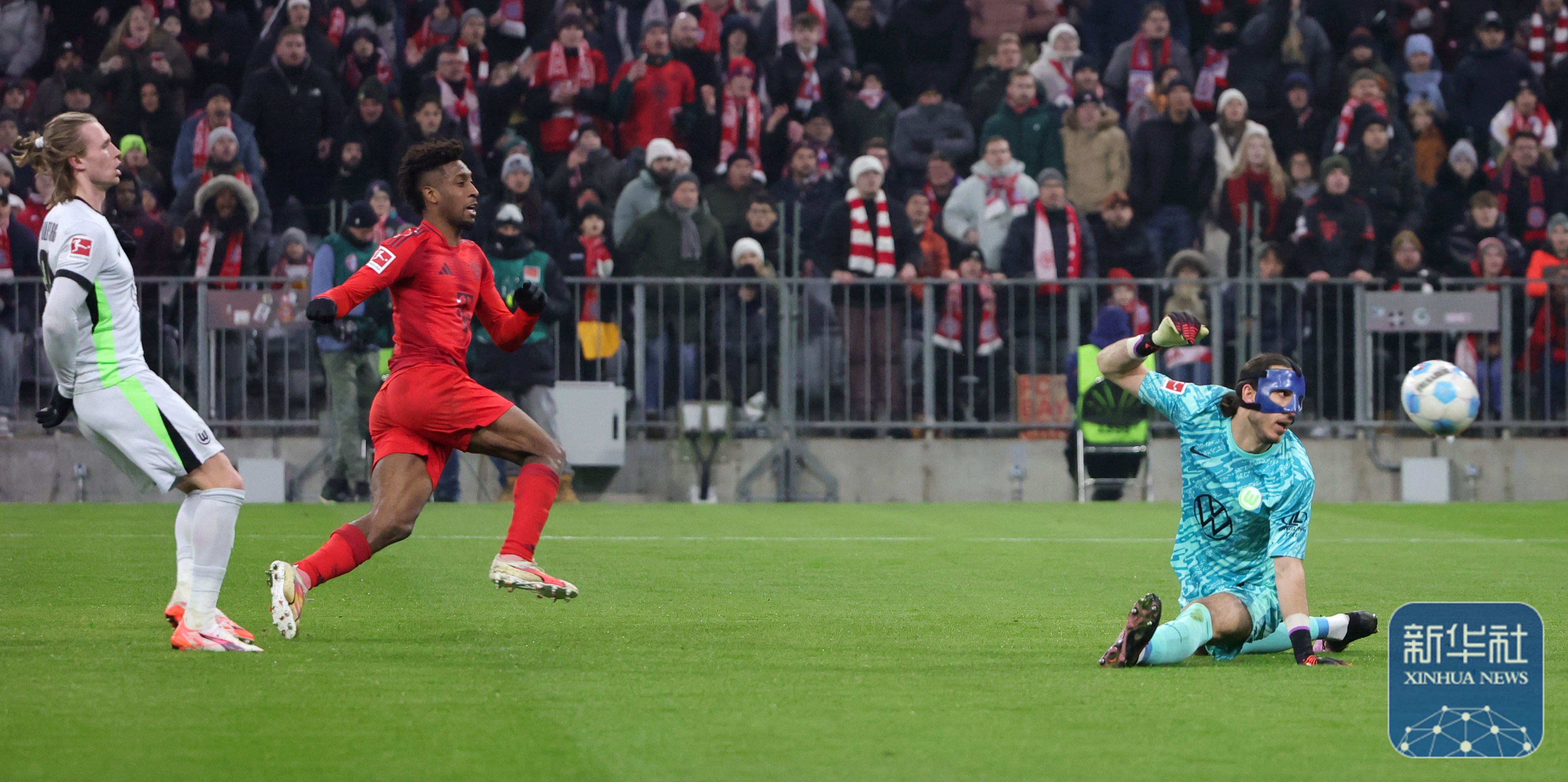 威廉希尔app-沃尔夫斯堡赛场欢呼声不断，实力碾压对手取胜