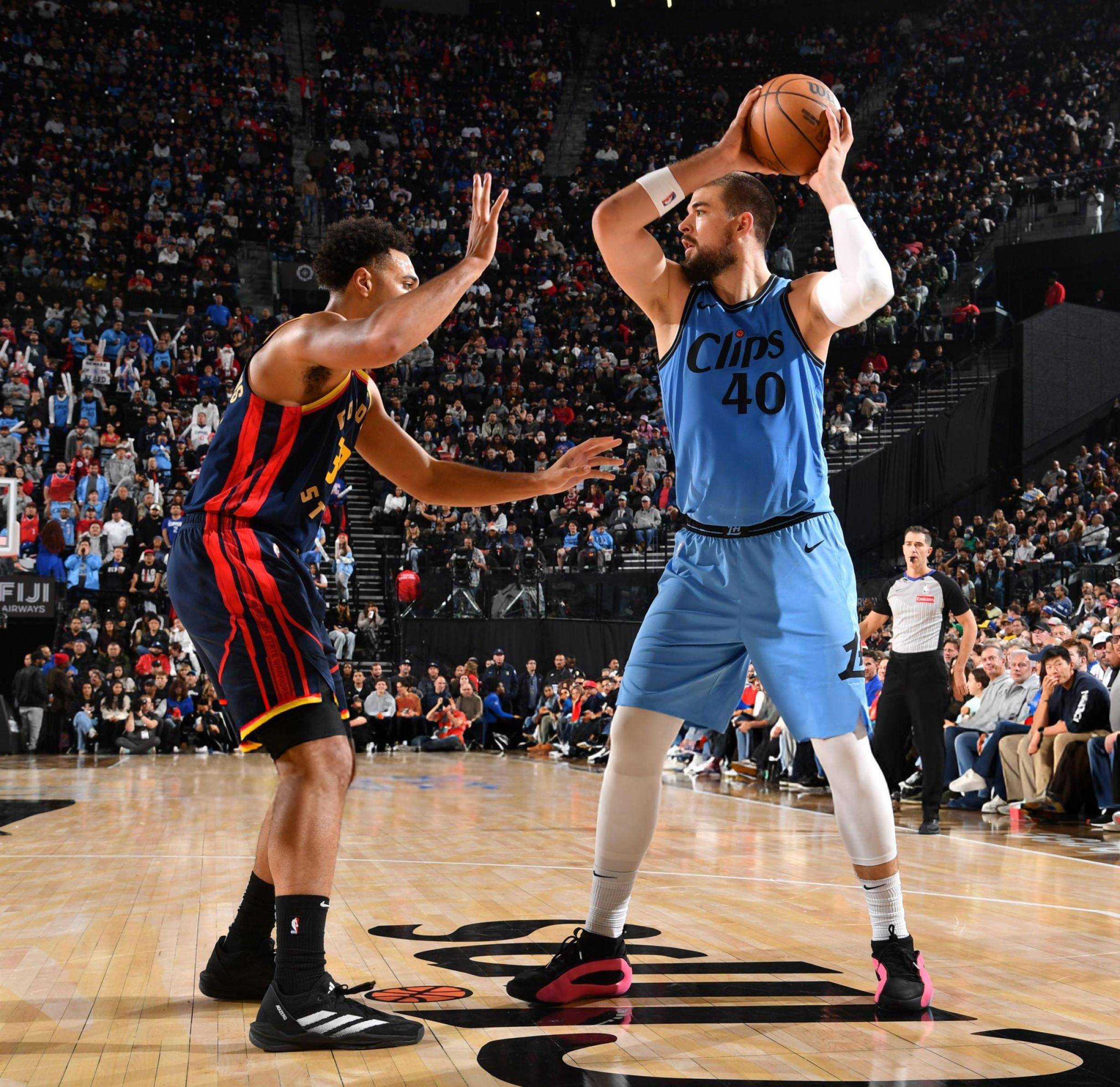 鹈鹕队内调整,迎接新一轮挑战 鹈鹕队内调整,迎接新一轮挑战