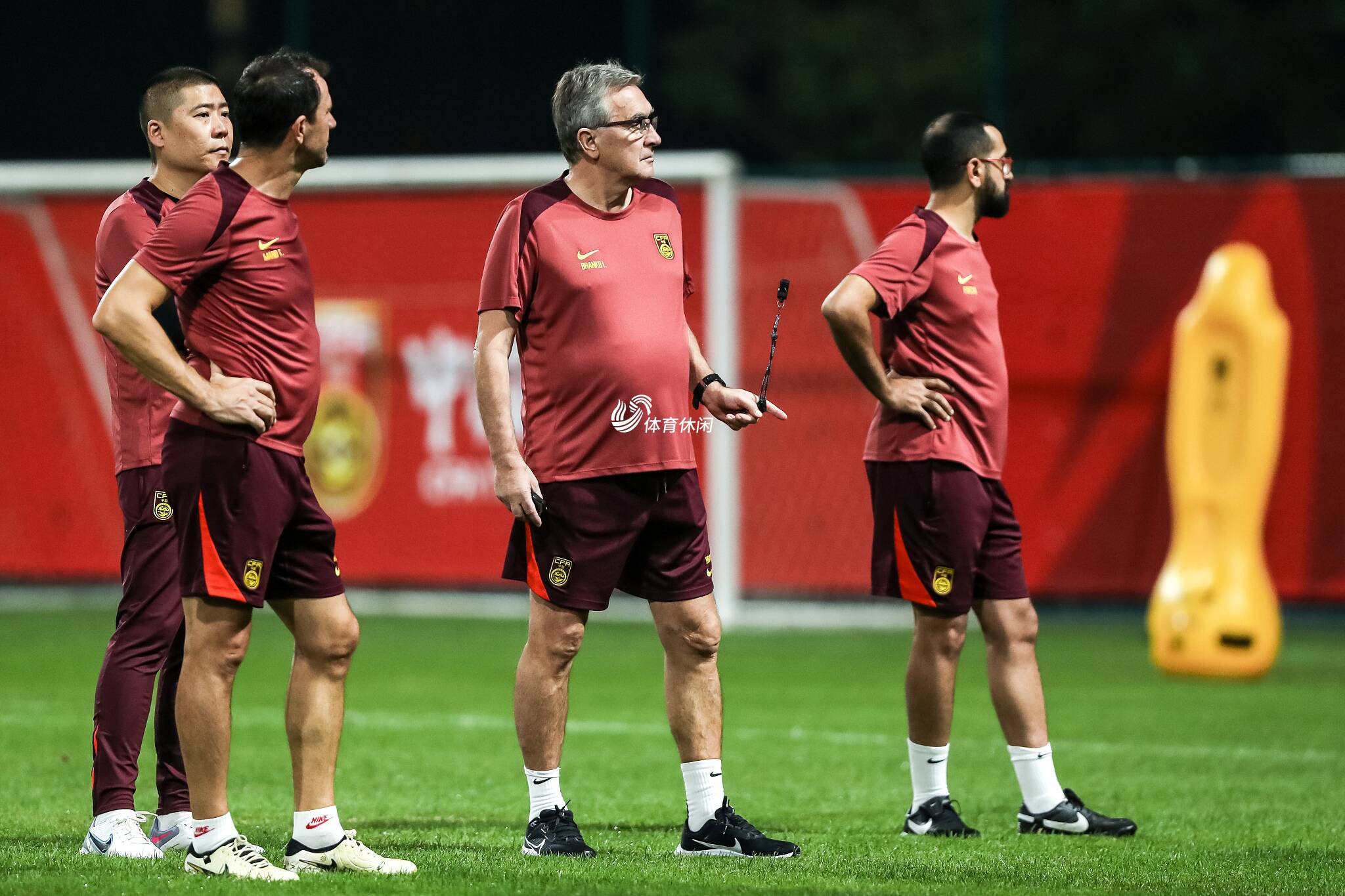 伊朗队在关键时刻险胜对手,成功晋级下一轮 伊朗队在关键时刻险胜对手,成功晋级下一轮