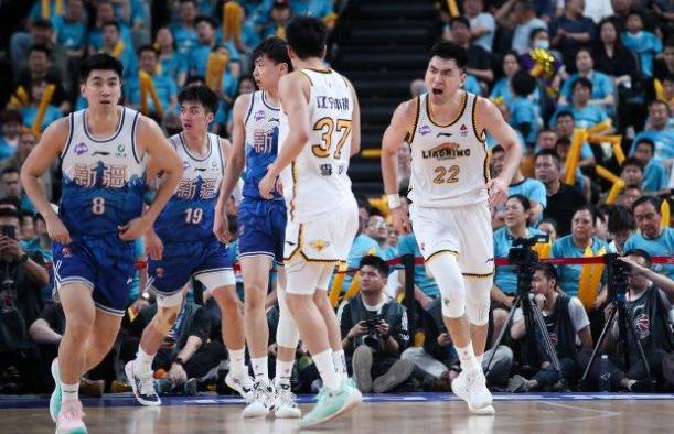 球员个人表现出色,是团队胜利的关键吗? 球员个人表现出色,是团队胜利的关键吗?