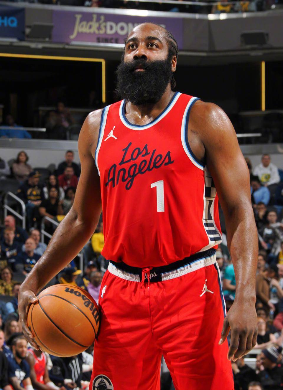 火箭负湖人,哈登表现出色却难救主势头难挡 火箭负湖人,哈登表现出色却难救主势头难挡