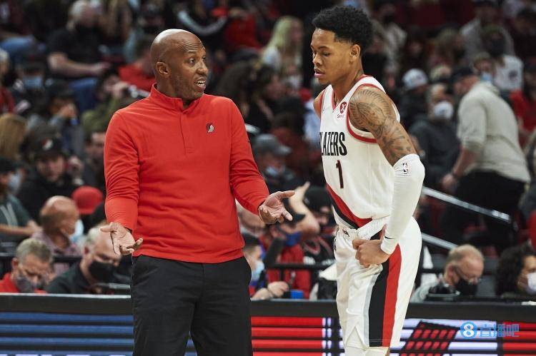 开拓者主教练坦言需球员团结一致,方能成功 开拓者主教练坦言需球员团结一致,方能成功