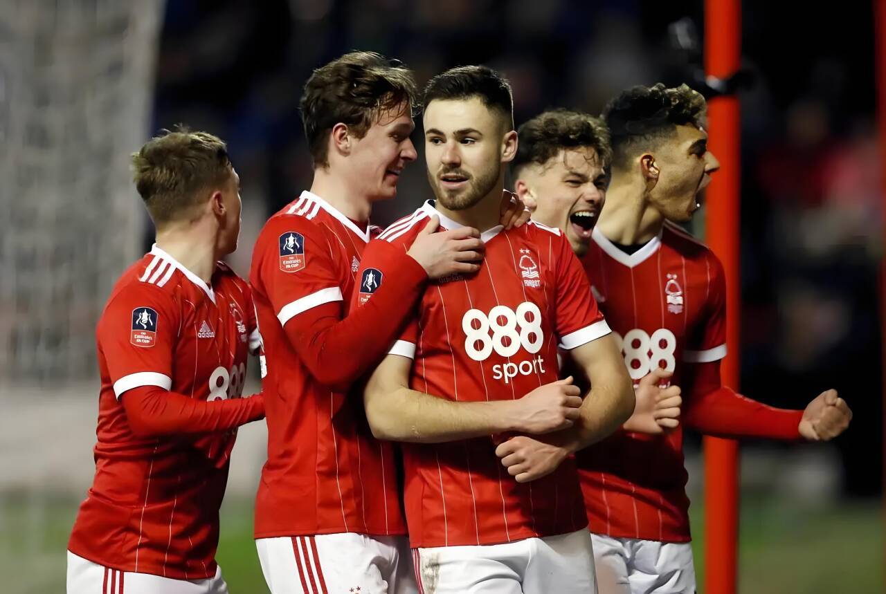 切尔西取胜成功,保持英超三甲位置 切尔西取胜成功,保持英超三甲位置