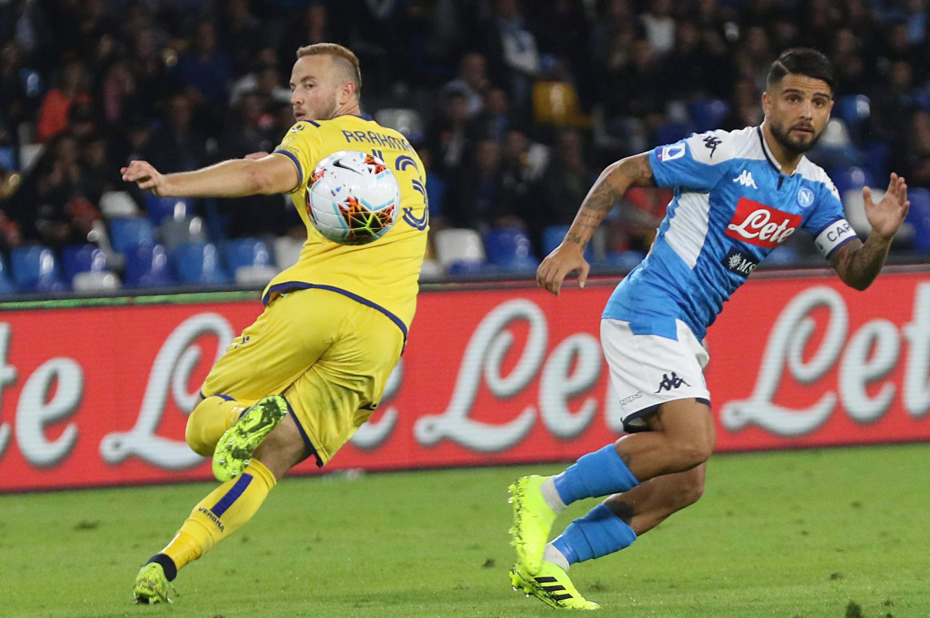 意大利足球新闻：佛罗伦萨胜那不勒斯，意外胜负