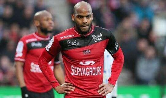 甘冈主场保持不败，取得重要三分！