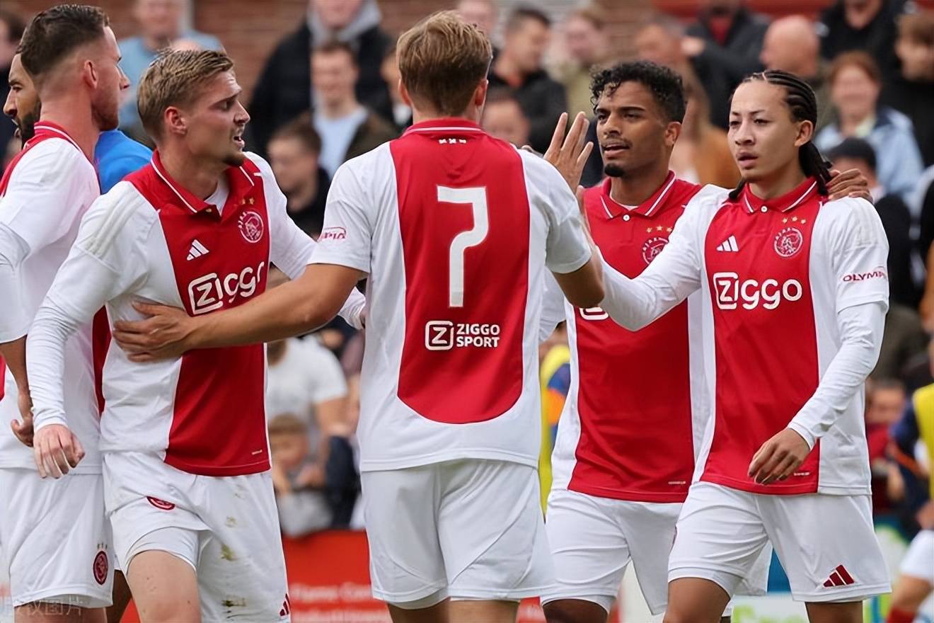 阿贾克斯战平对手,保持不败纪录 阿贾克斯战平对手,保持不败纪录