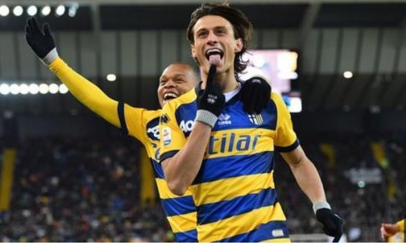 克罗托内主场击败帕尔马,豪取三分 克罗托内主场击败帕尔马,豪取三分