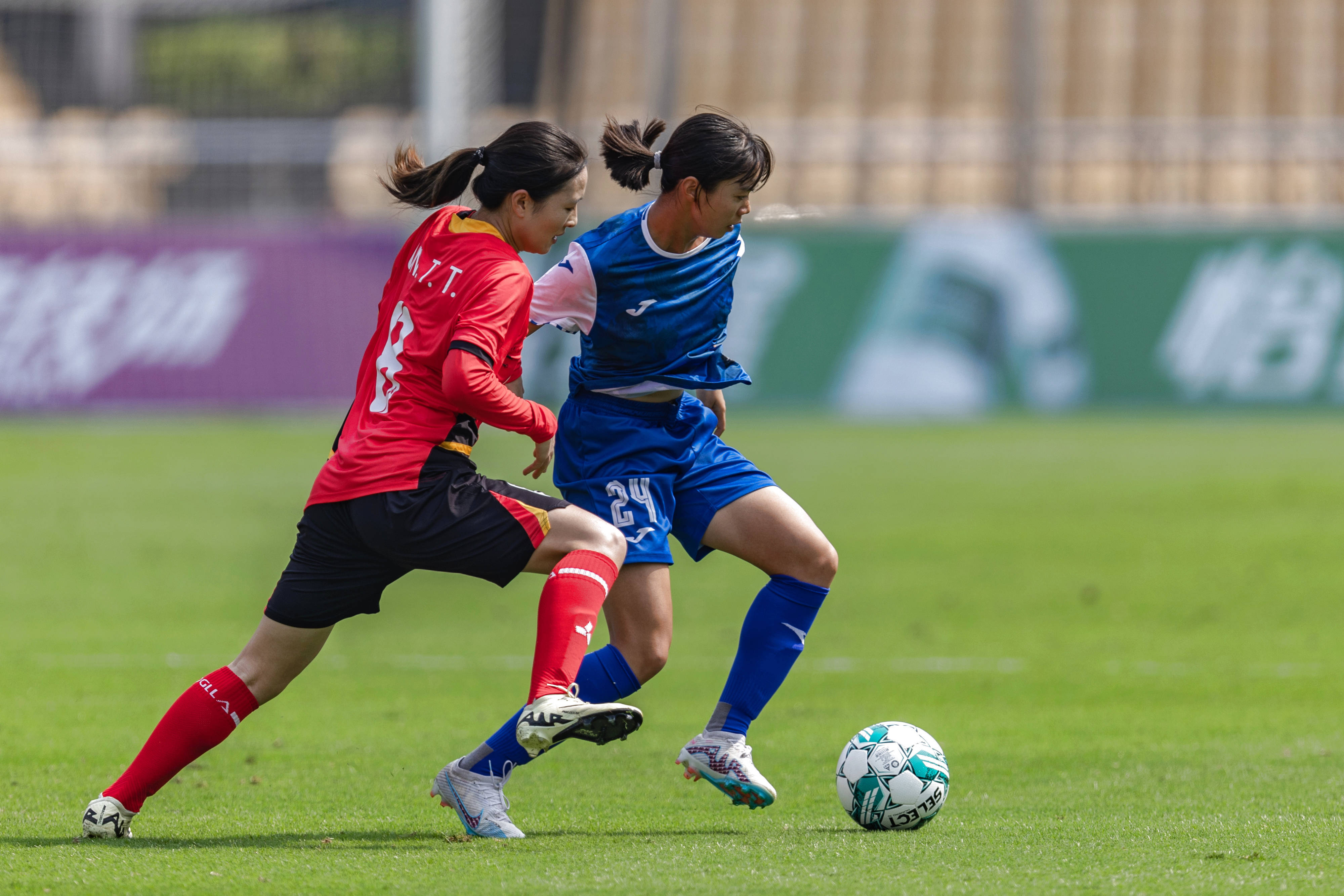 紧促比赛中，女足国家队凭实力赢得好评