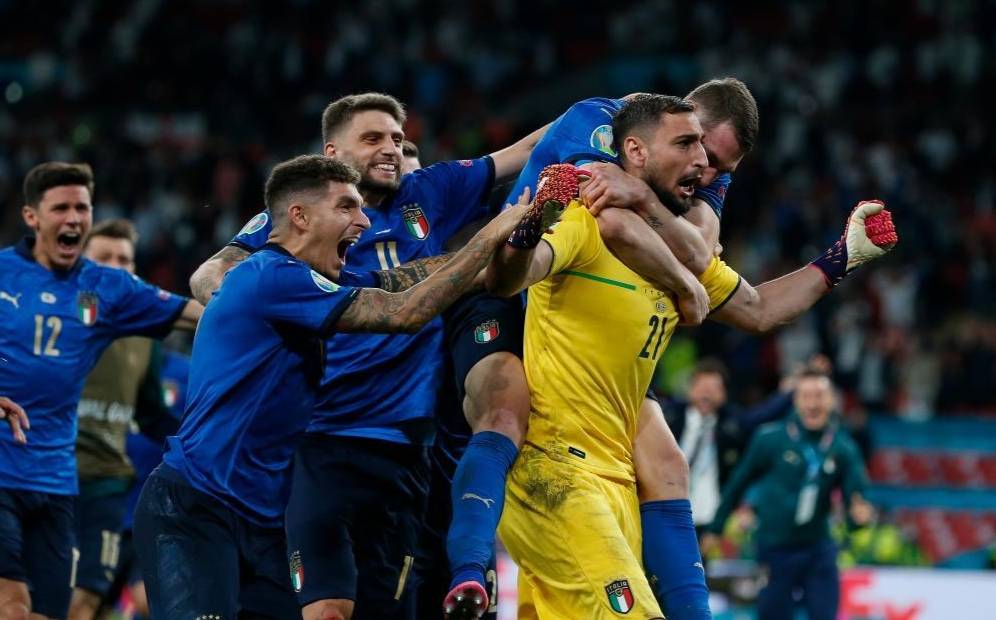 比利时队在重要比赛中大获全胜