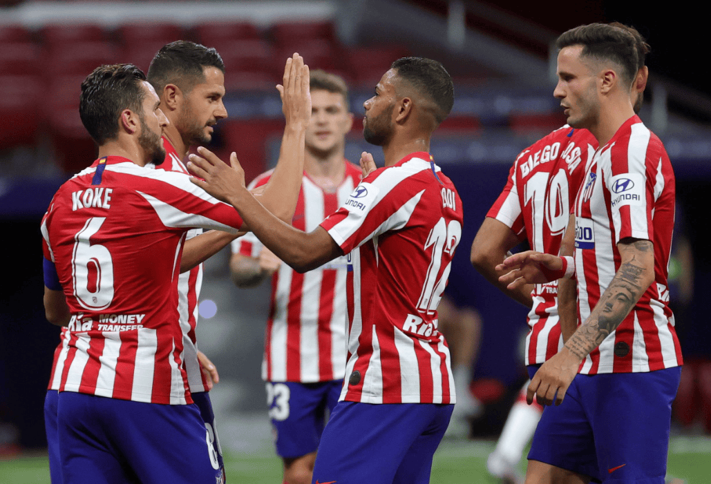 巴塞罗那球员积极进攻，力压对手获胜！