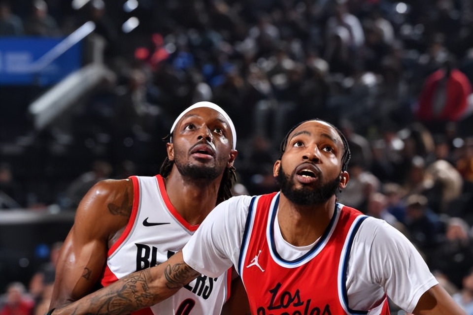 火箭队锋线深度不足,哈登意欲求购强援改善阵容 火箭队锋线深度不足,哈登意欲求购强援改善阵容