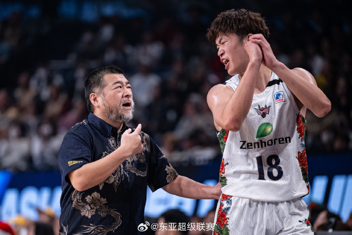 东亚联赛上的国内豪门夺得胜利