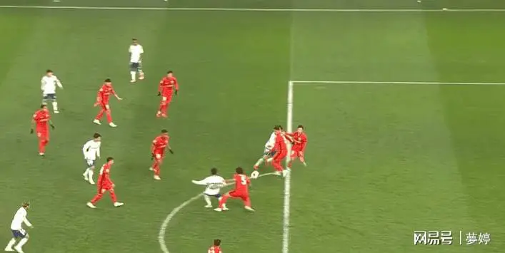 格拉纳达主场大败，遭遇保级困境