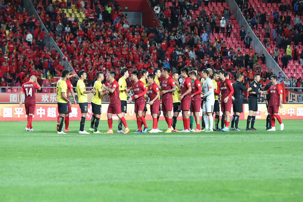 决赛取得胜利,团队士气高昂,信心百倍 决赛取得胜利,团队士气高昂,信心百倍