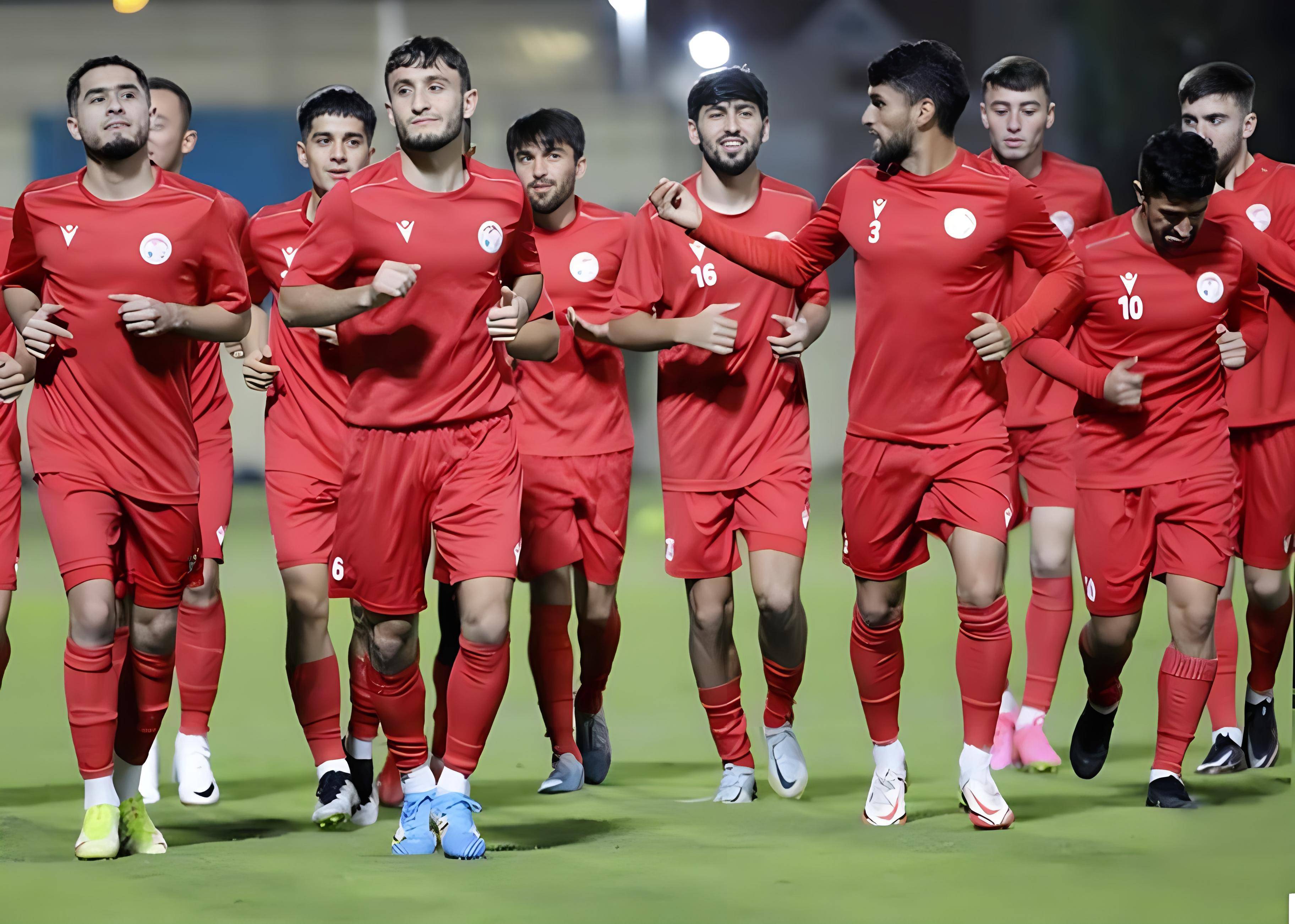 亚洲杯赛：球员们的飒爽英姿令人动容