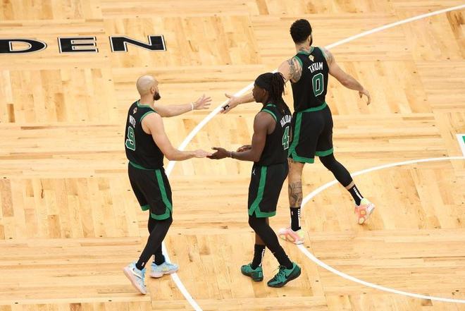 英国威廉希尔-小牛主场击败凯尔特人，取得三连胜！