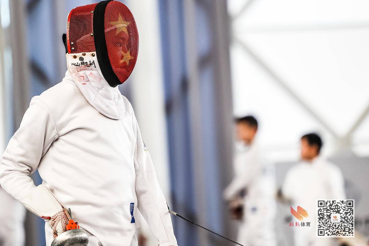 荷兰运动员斩获击剑比赛亚军