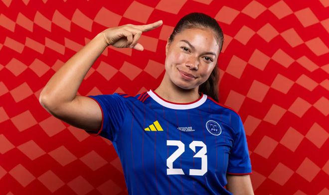 巴西女足球员获得一线出场机会
