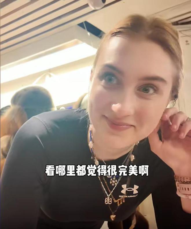 俄罗斯逼平芬兰,小组赛晋级前景不明 俄罗斯逼平芬兰,小组赛晋级前景不明