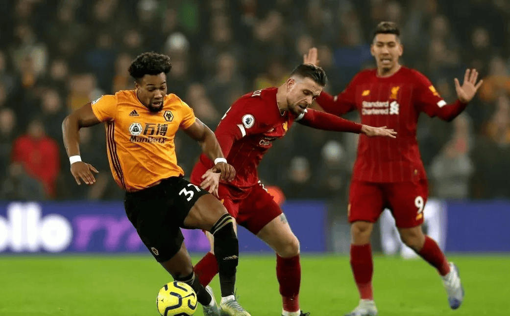 阿森纳逆转成功，莱切斯特城半场领先