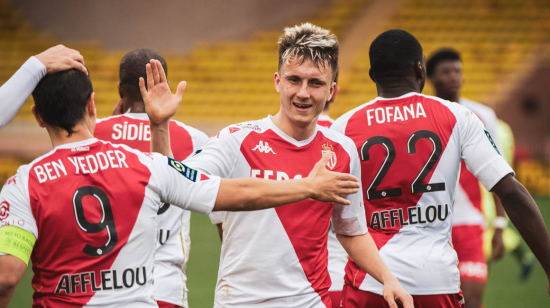 摩纳哥全取三分,苏黎世甜笑迎来胜利 摩纳哥全取三分,苏黎世甜笑迎来胜利