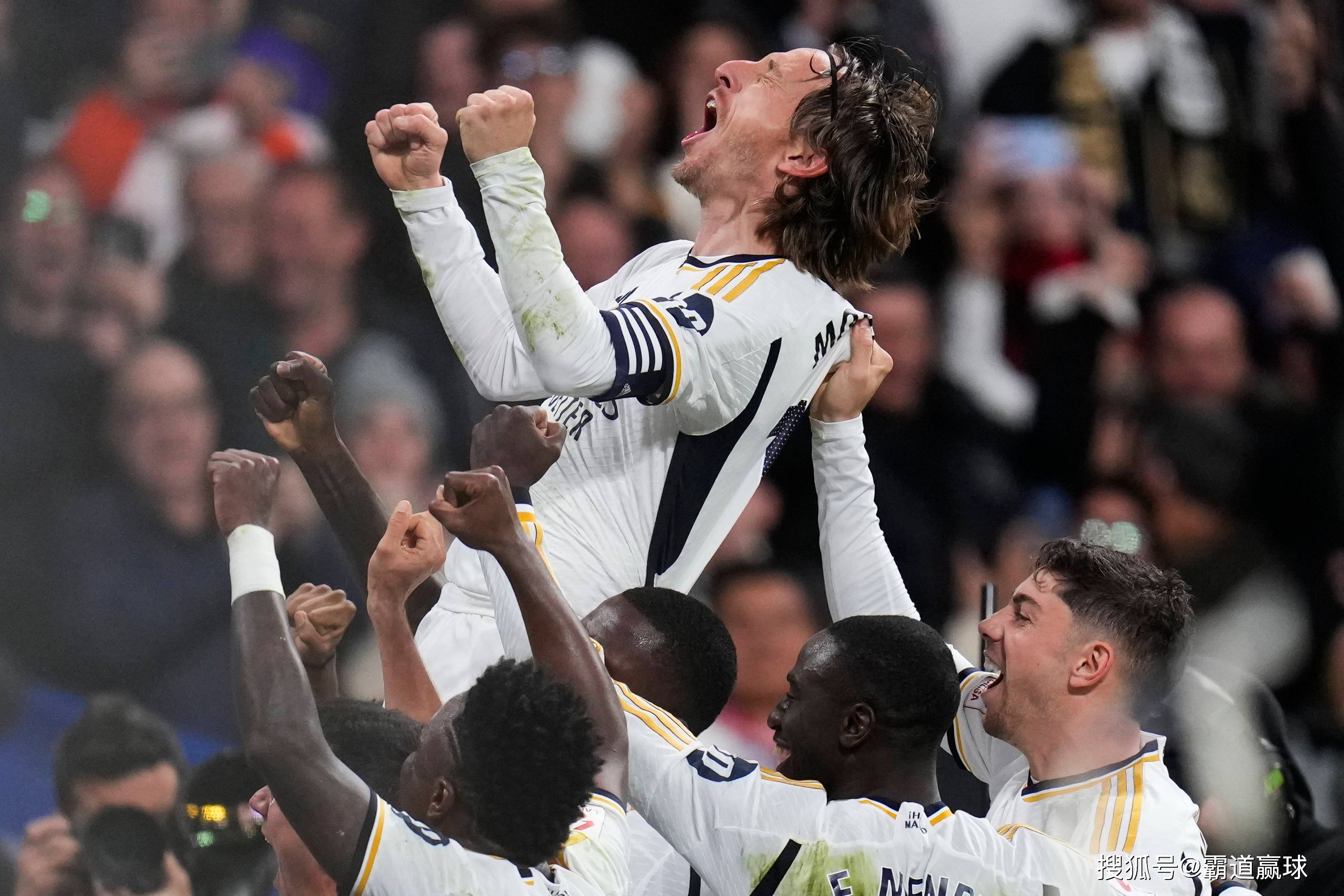 皇家马德里夺魁，领跑欧冠小组排名