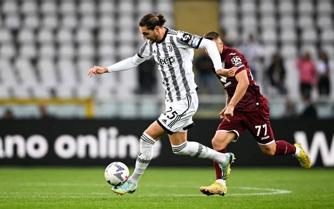 狼队门将萨雷斯表现抢眼，但球队主场败给曼城