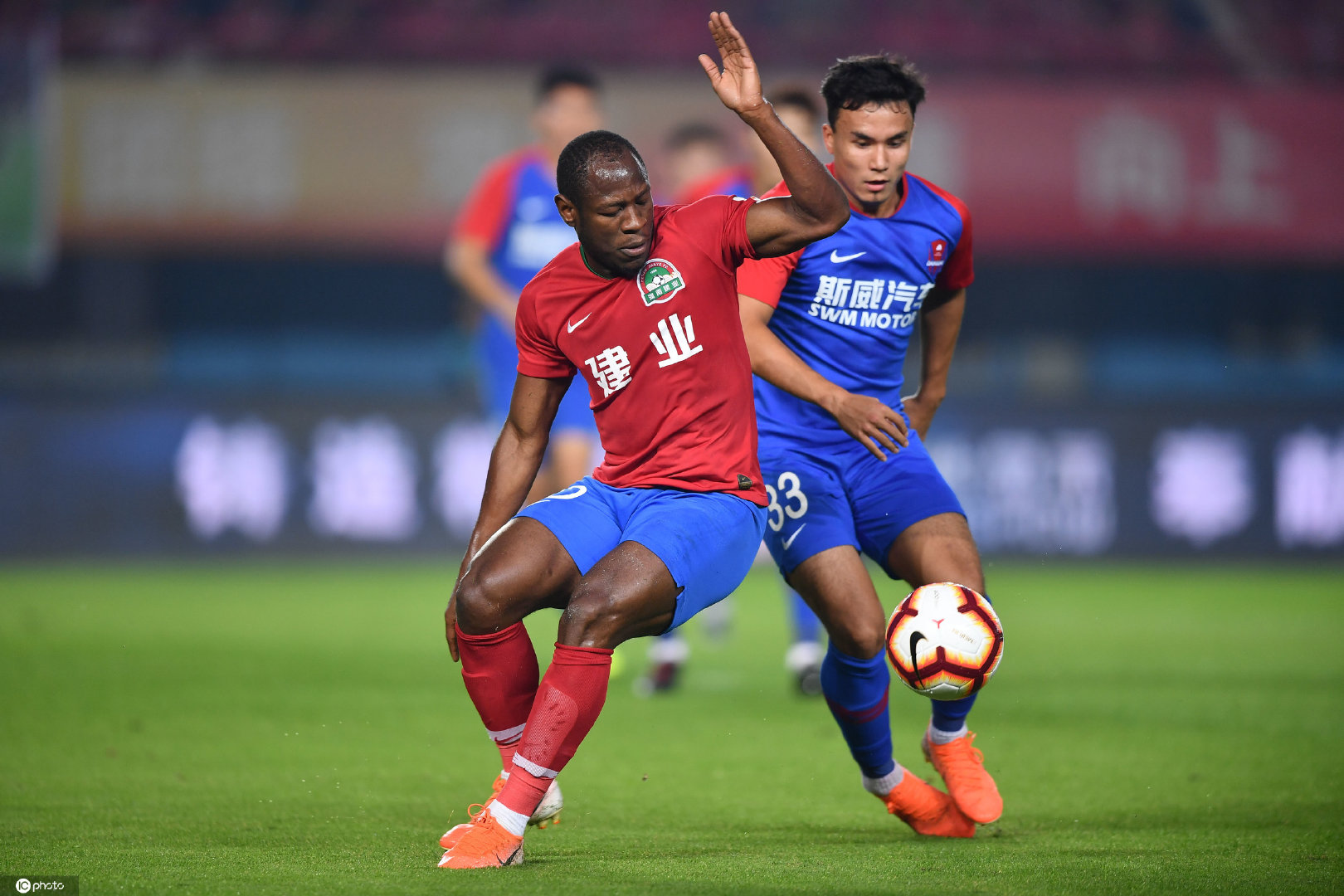 重庆当代保级关键战胜河南建业,喜迎胜利 重庆当代保级关键战胜河南建业,喜迎胜利