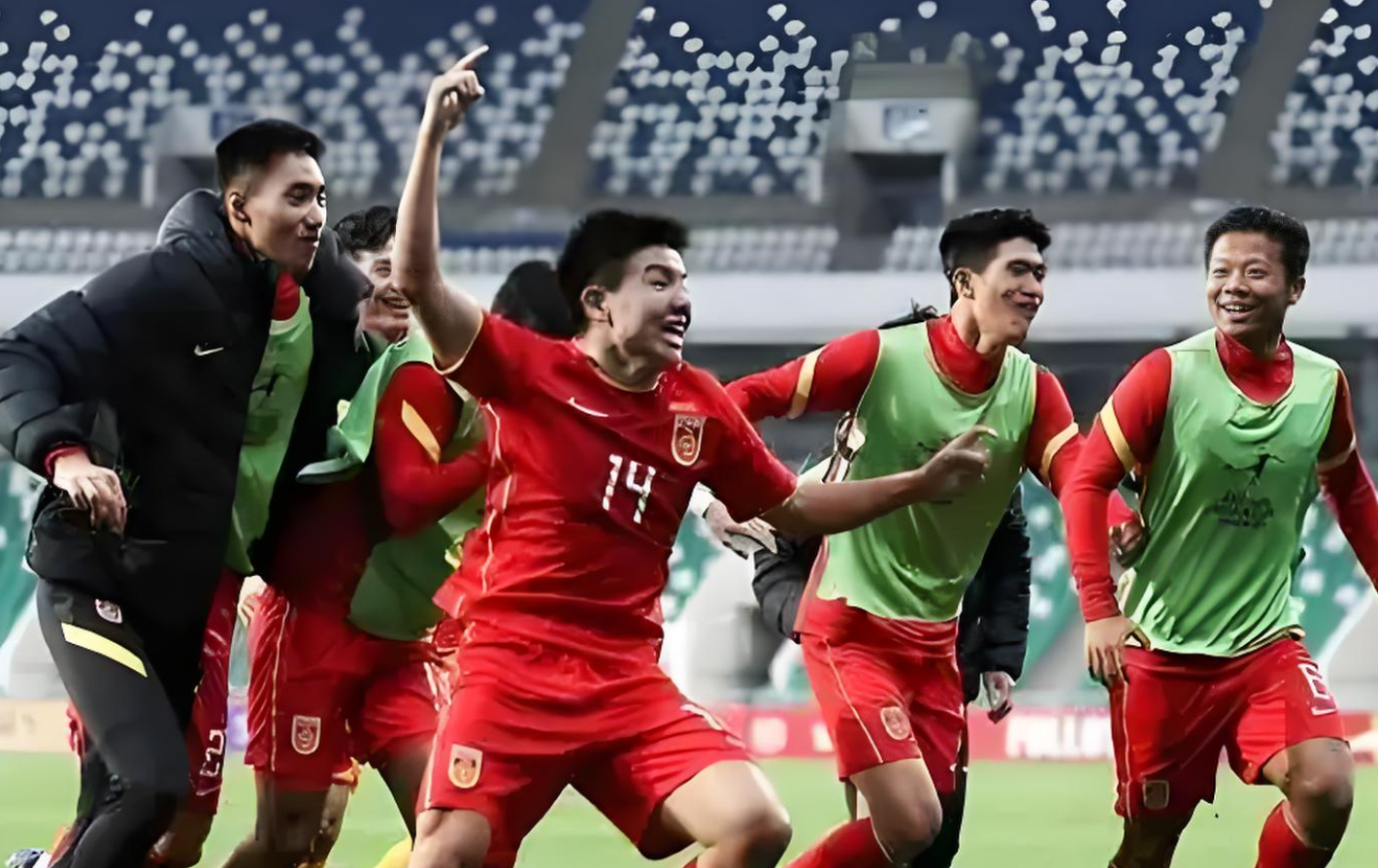 中国足球选手在国际赛事中斩获胜利