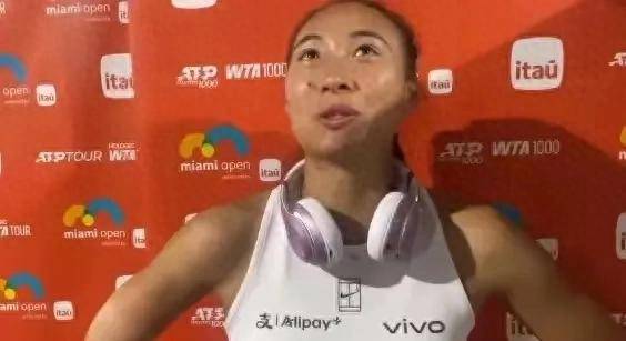 华伦西亚队员以顽强的意志战胜强敌