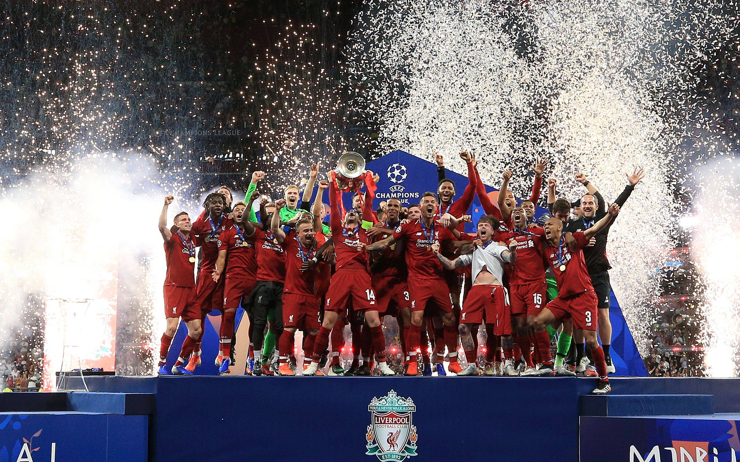 拜仁慕尼黑主场战平巴塞罗那，提前出线