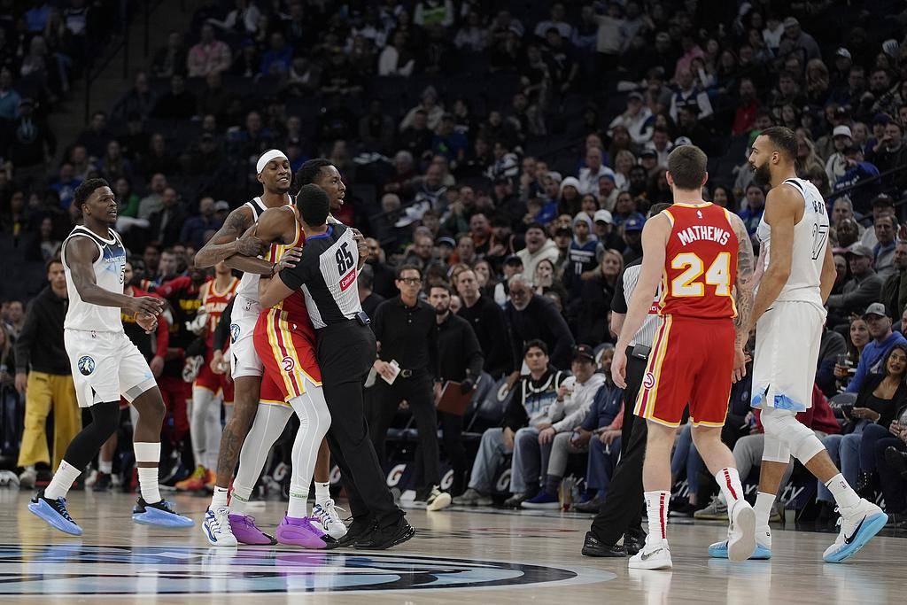 森林狼击败骑士，爵士取得两连胜