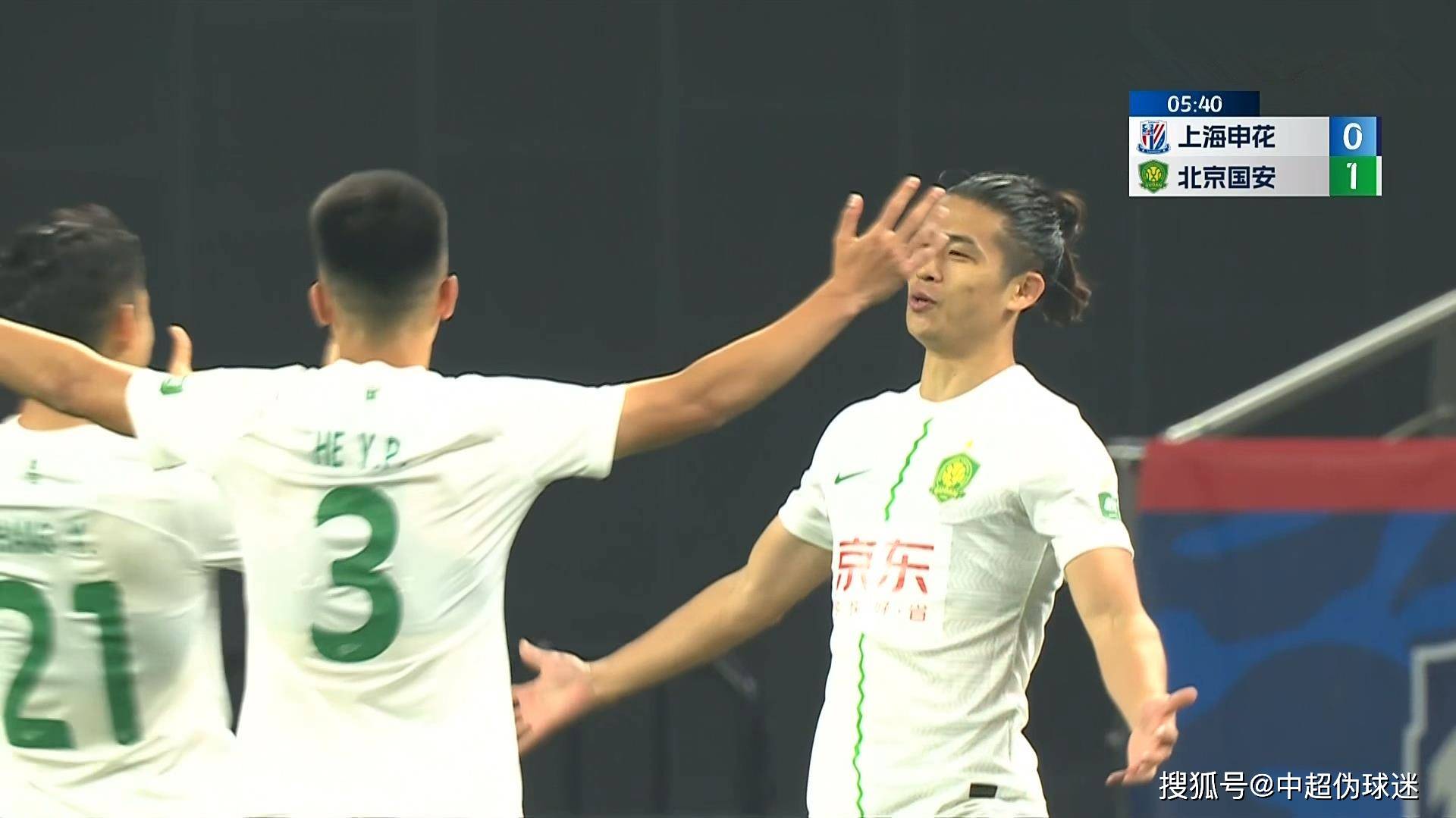 广州富力主场逼平北京中赫国安,保持不败 广州富力主场逼平北京中赫国安,保持不败