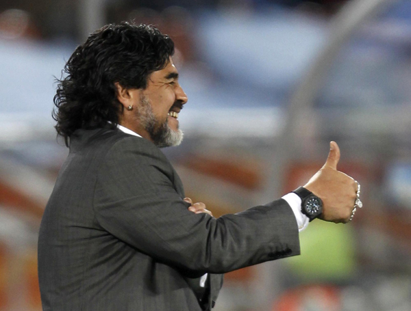 西班牙轻取希腊,晋级希望大增 西班牙轻取希腊,晋级希望大增