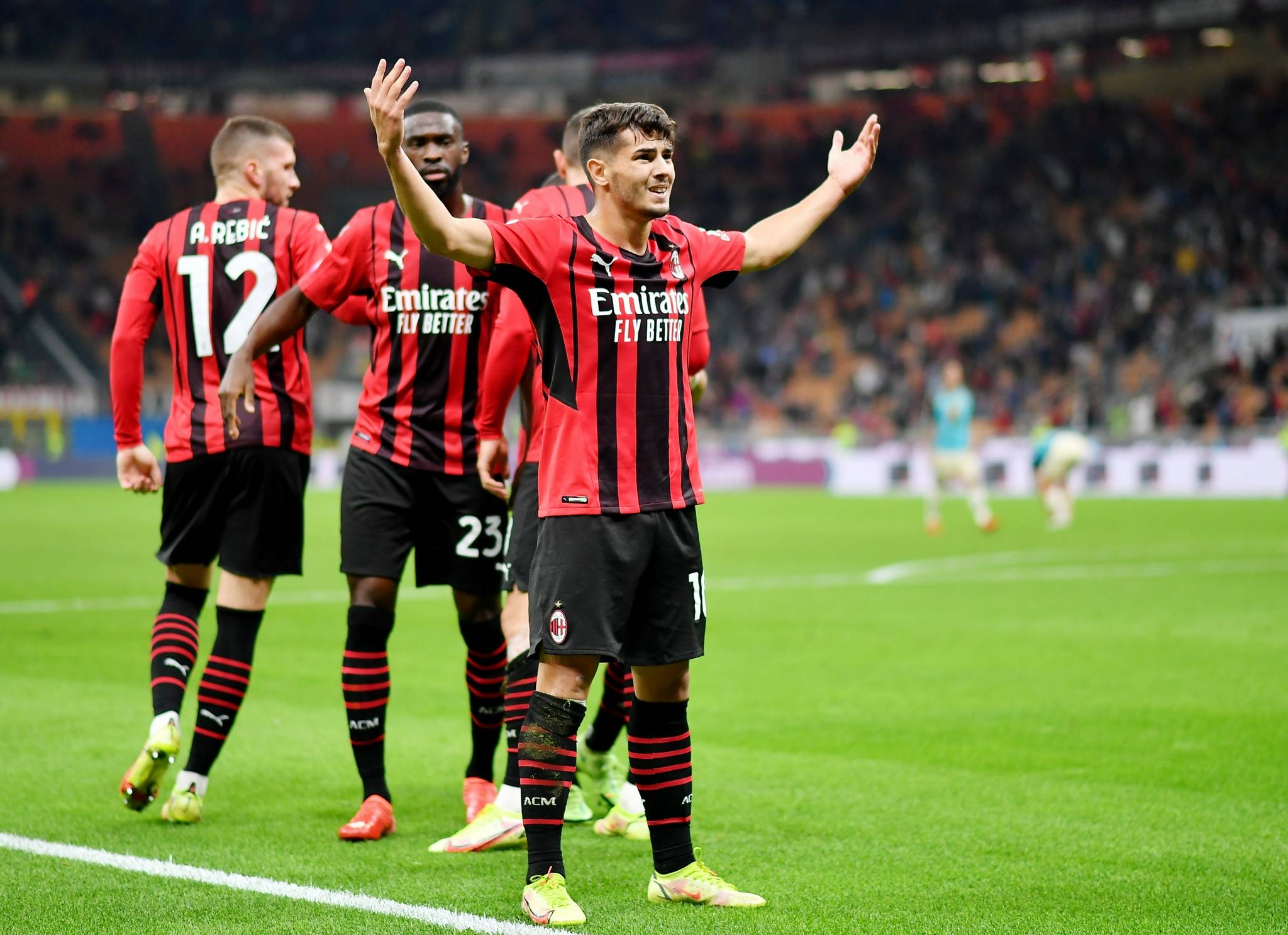 AC米兰客场大胜,提升信心 AC米兰客场大胜,提升信心