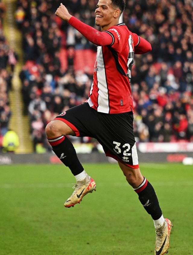 谢菲联遭遇球队危机，急需转变战术